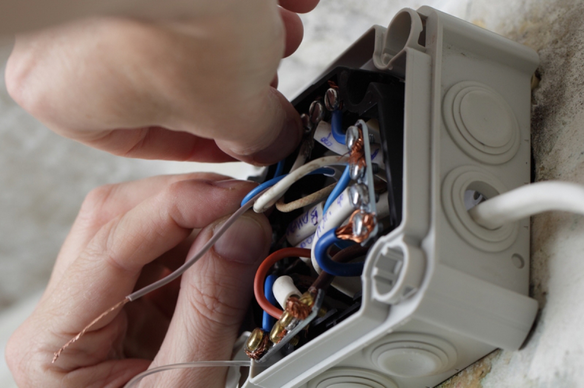 aanleggen van elektriciteit